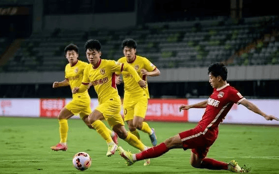 1xbet体育官网入口-帕尔梅拉斯进攻端火力强劲，欲破鹿岛鹿角防线的简单介绍