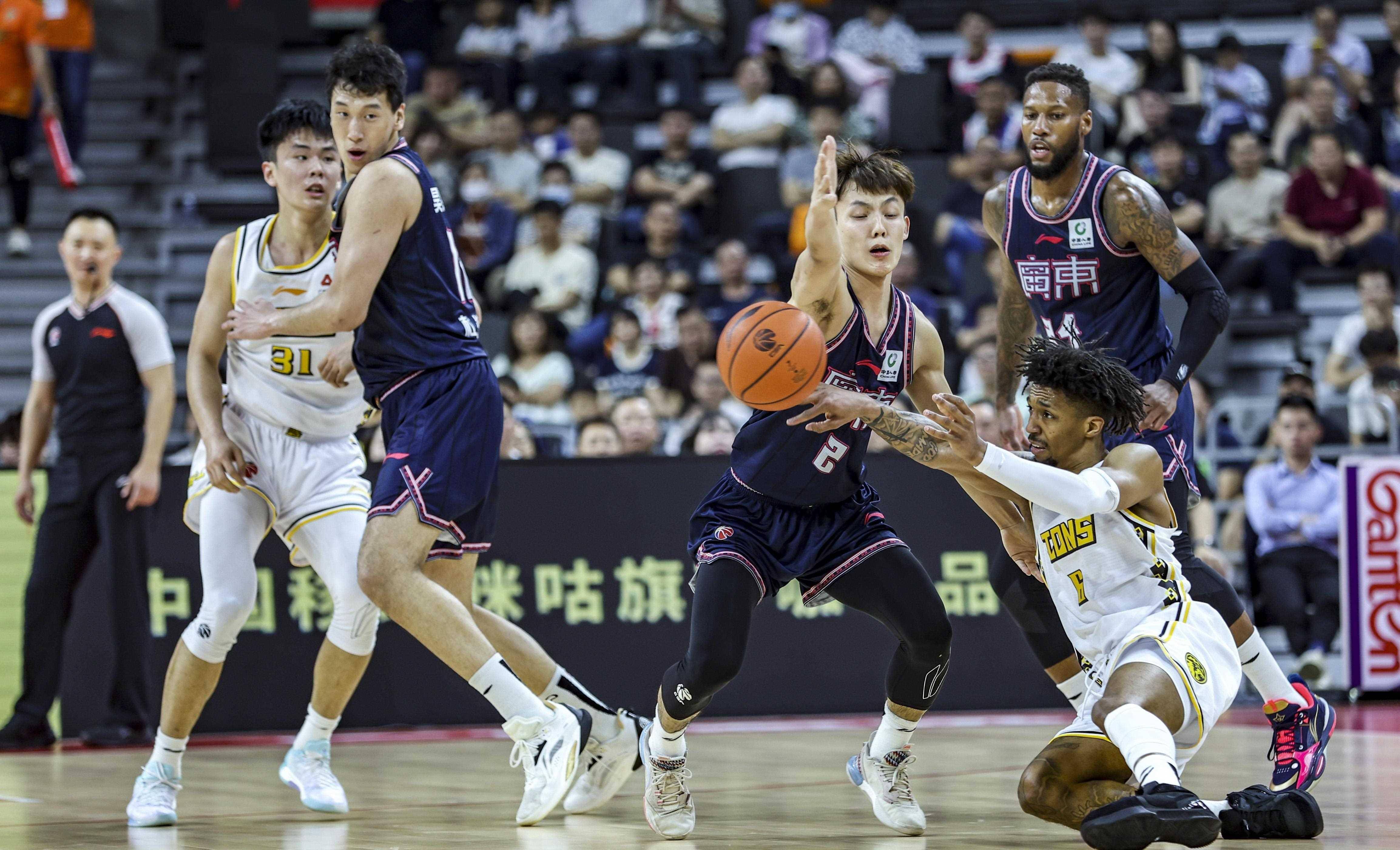 1xbet体育登录-在辽宁队赛场上演CBA季后赛，碾压，引发球迷泪目的简单介绍