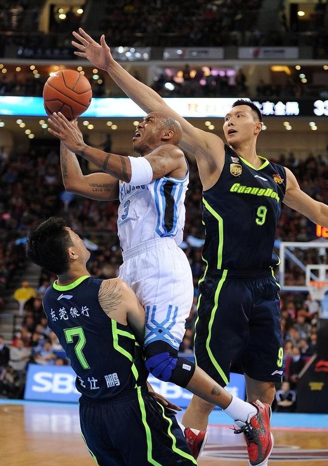 1xbet体育网站-年轻球员表现抢眼，助队击败对手