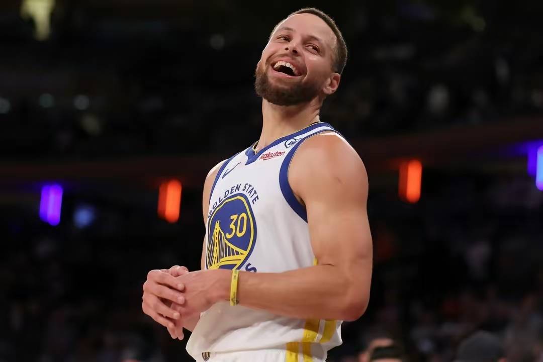 1xbet体育平台-球员个人表现抢眼，一人凭实力领先的简单介绍