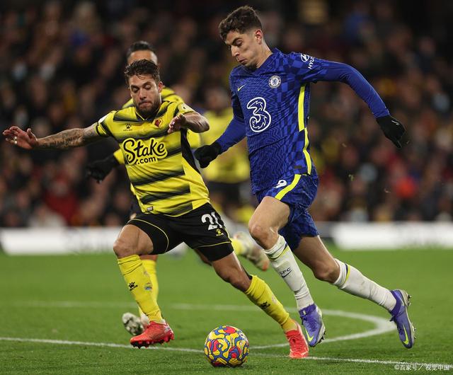 包含沃特福德主场战平，继续保持不败纪录的词条