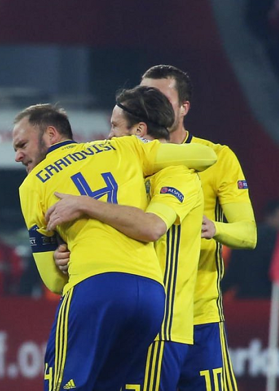 包含瑞典大胜丹麦，挺进欧洲国家联赛决赛圈的词条