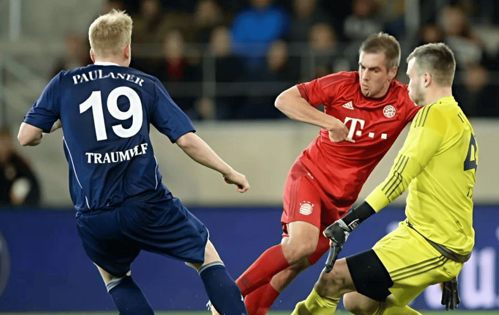 柏林赫塔客场惜败,被绝平索洛扳平 柏林赫塔客场惜败,被绝平索洛扳平