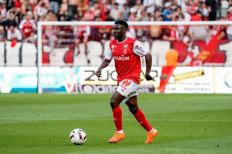 1xbet体育教练-亚眠球队主场比赛吸引众多球迷前来支持的简单介绍