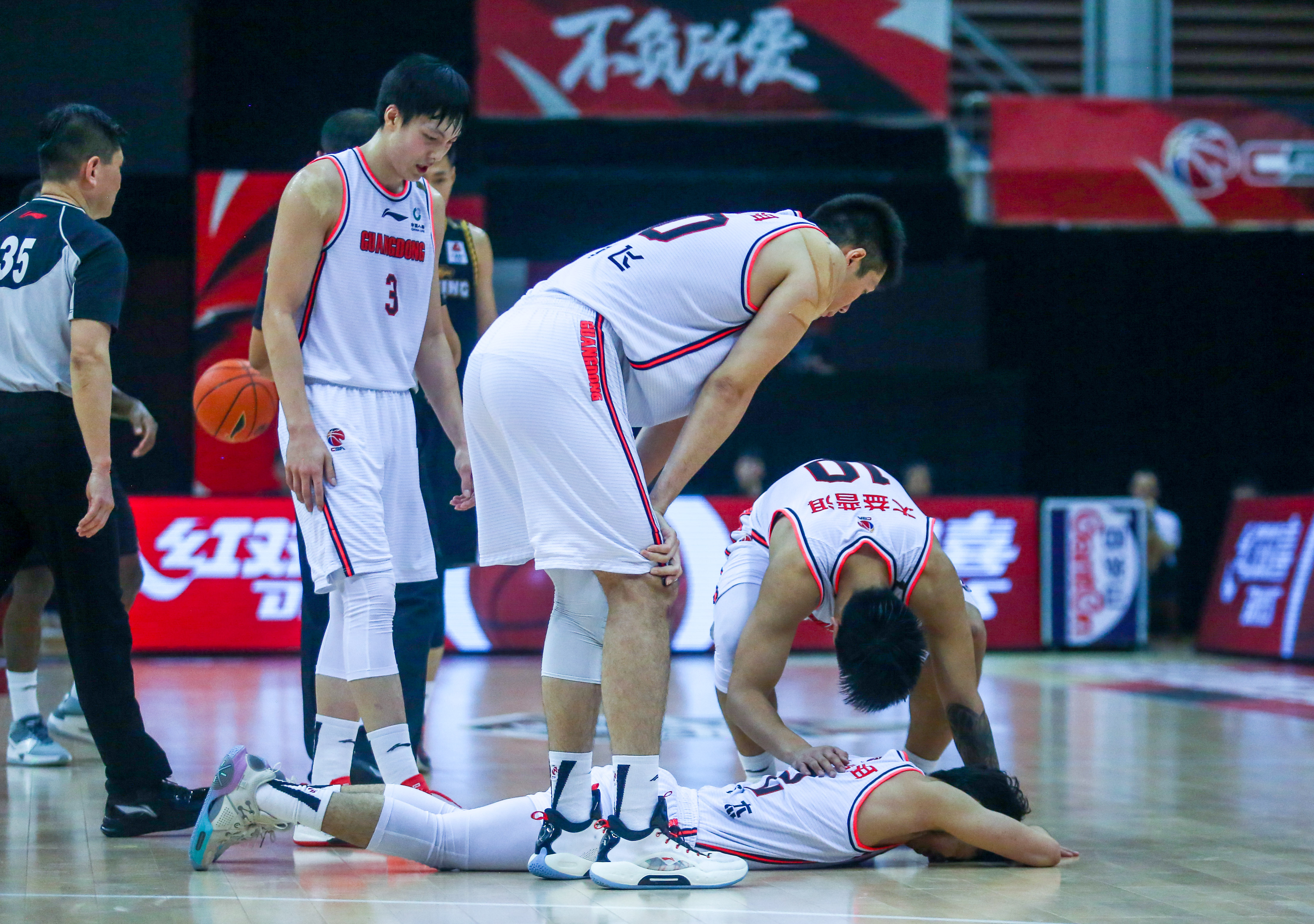 1xbet体育中国官网-关于中国篮球职业联赛将迎来新的挑战者，球场上火花不断！的信息